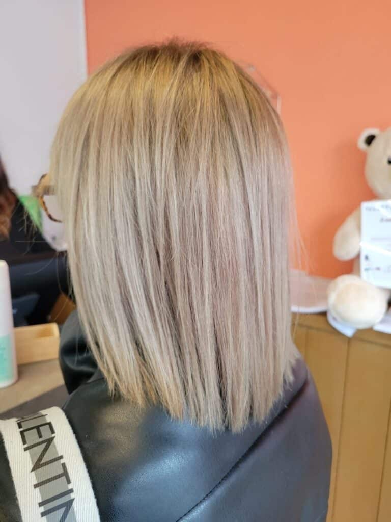 couleur_blond_cendre_carre
